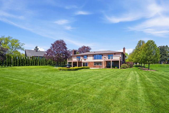 28 Windemere Lane, South Barrington, IL 60010