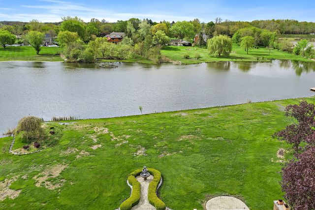 28 Windemere Lane, South Barrington, IL 60010