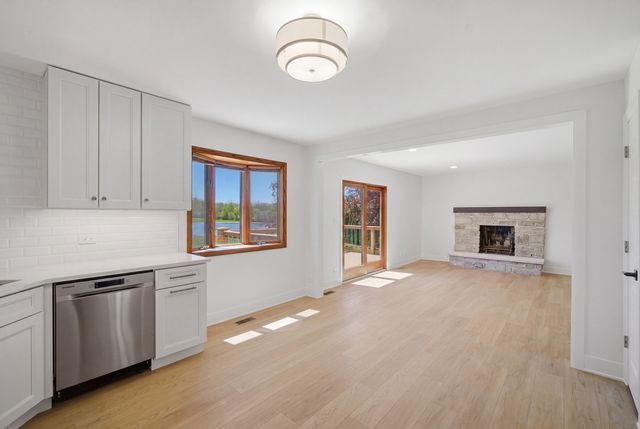 28 Windemere Lane, South Barrington, IL 60010