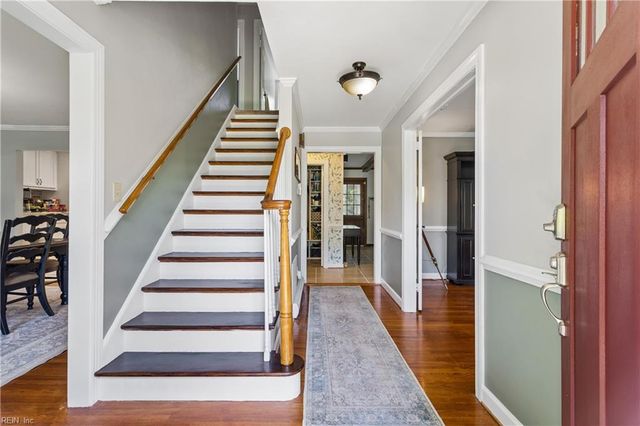 10 Digges DR, Newport News, VA 23602