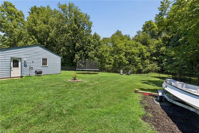 10 Digges DR, Newport News, VA 23602