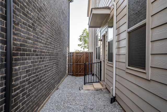 2613 Kings Canyon Mews, Corinth, TX 76210