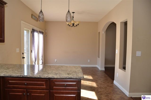 309 Merlot Court, Vine Grove, KY 40175