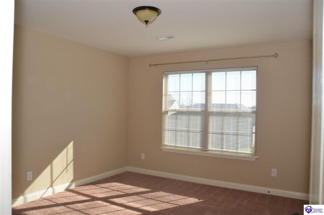 309 Merlot Court, Vine Grove, KY 40175