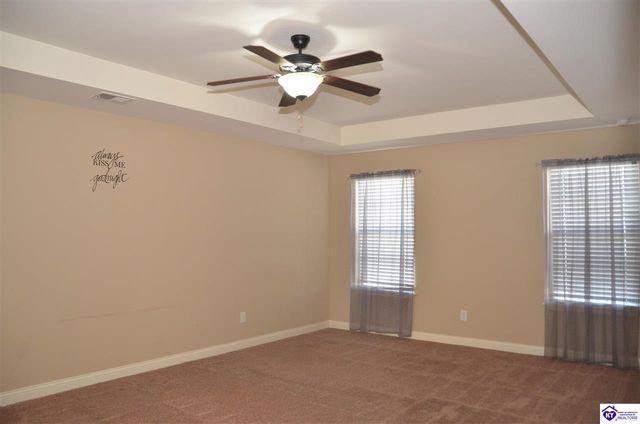 309 Merlot Court, Vine Grove, KY 40175