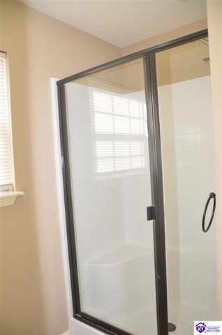 309 Merlot Court, Vine Grove, KY 40175