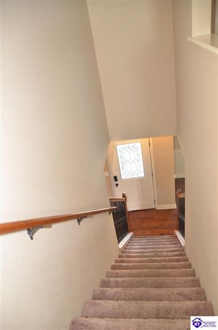 309 Merlot Court, Vine Grove, KY 40175