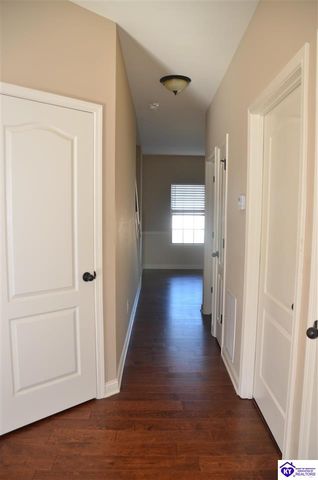 309 Merlot Court, Vine Grove, KY 40175