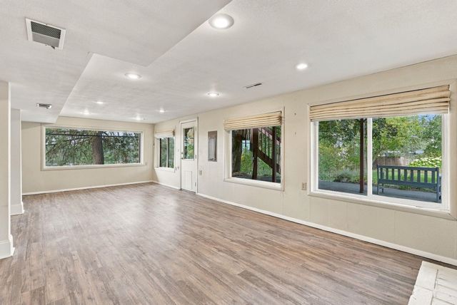 3420 W Olympic Pl, Spokane, WA 99205