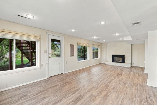 3420 W Olympic Pl, Spokane, WA 99205