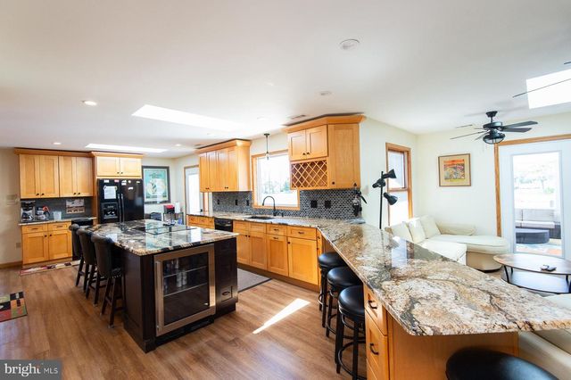 1661 TOWN POINT RD, Cambridge, MD 21613
