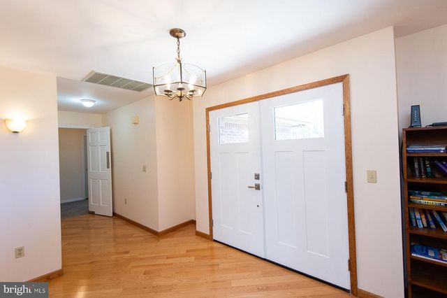1661 TOWN POINT RD, Cambridge, MD 21613
