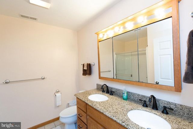 1661 TOWN POINT RD, Cambridge, MD 21613