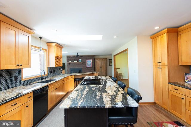 1661 TOWN POINT RD, Cambridge, MD 21613