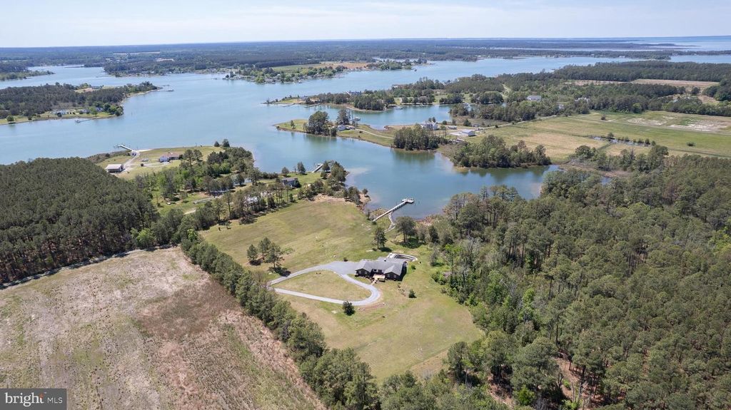 1661 TOWN POINT RD, Cambridge, MD 21613