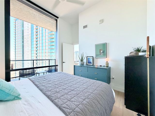 70 Rainey ST 2203, Austin, TX 78701