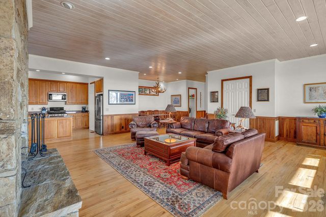 933 Thunder Ridge Lane 4 & 2, Lenoir, NC 28645