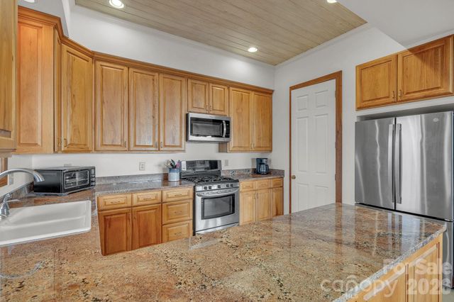 933 Thunder Ridge Lane 4 & 2, Lenoir, NC 28645