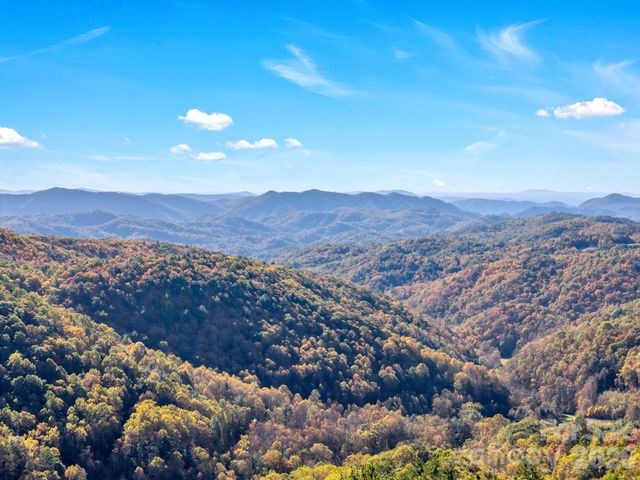 933 Thunder Ridge Lane 4 & 2, Lenoir, NC 28645
