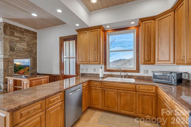 933 Thunder Ridge Lane 4 & 2, Lenoir, NC 28645