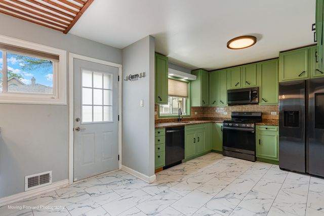 7841 N Odell Avenue, Niles, IL 60714
