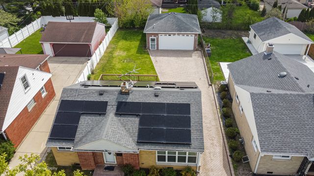 7841 N Odell Avenue, Niles, IL 60714