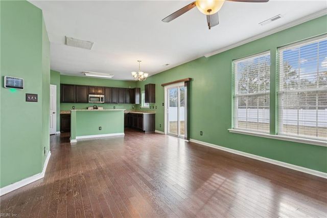 27 Hampshire Glen PW, Hampton, VA 23669