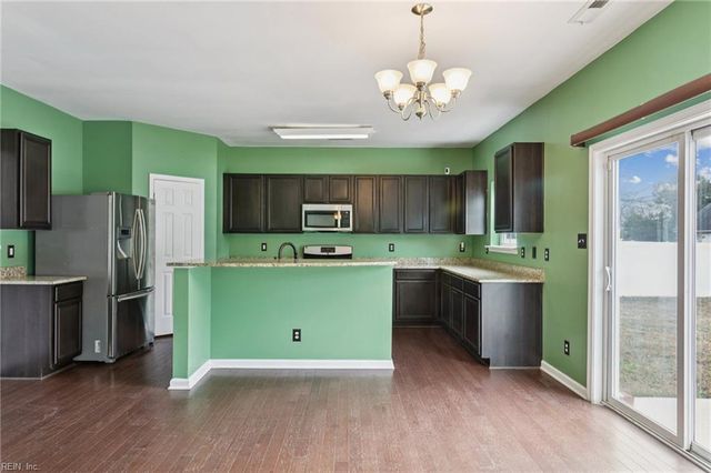 27 Hampshire Glen PW, Hampton, VA 23669