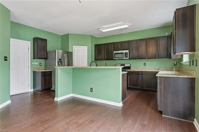 27 Hampshire Glen PW, Hampton, VA 23669