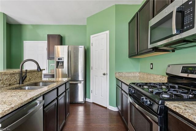 27 Hampshire Glen PW, Hampton, VA 23669