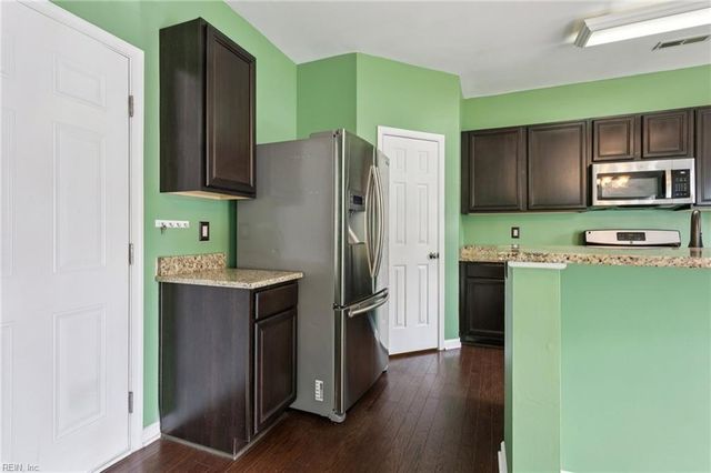 27 Hampshire Glen PW, Hampton, VA 23669