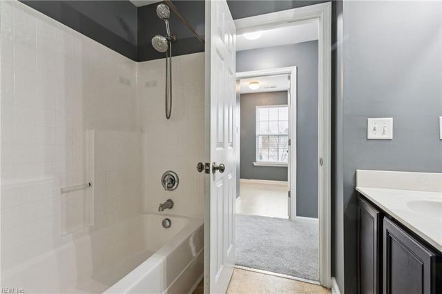 27 Hampshire Glen PW, Hampton, VA 23669