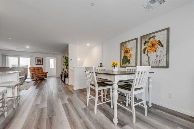 2842 Azure Breeze Lane 2, Las Vegas, NV 89183