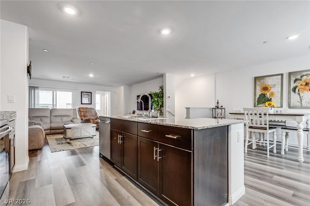 2842 Azure Breeze Lane 2, Las Vegas, NV 89183