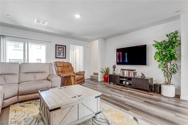 2842 Azure Breeze Lane 2, Las Vegas, NV 89183