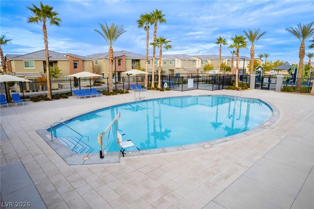2842 Azure Breeze Lane 2, Las Vegas, NV 89183