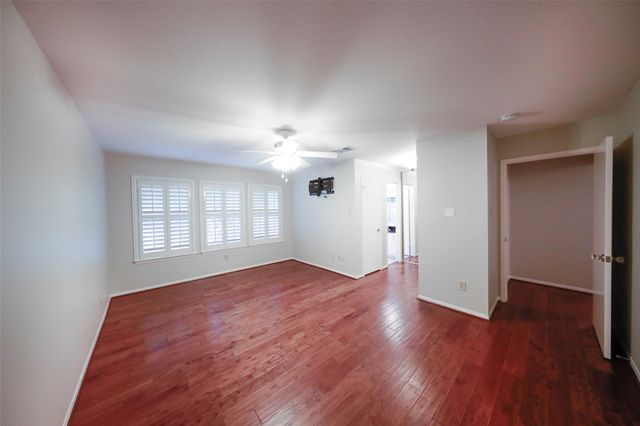 70 Cokeberry Court, The Woodlands, TX 77380