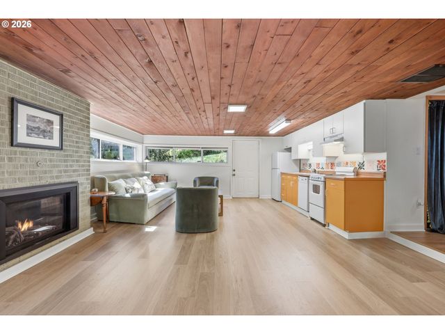 100 Nw PITTOCK Ave, Portland, OR 97210