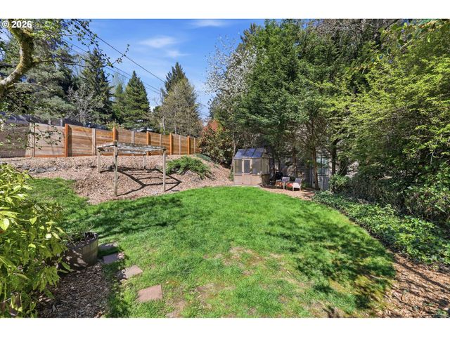 100 Nw PITTOCK Ave, Portland, OR 97210