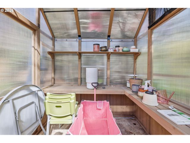 100 Nw PITTOCK Ave, Portland, OR 97210