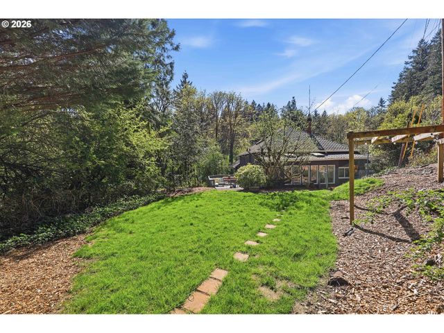 100 Nw PITTOCK Ave, Portland, OR 97210