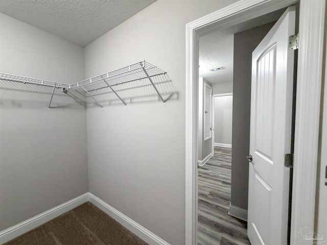 4578 Red Oak Dr, Milton, FL 32583