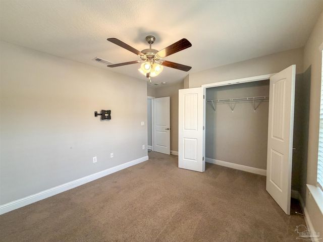 4578 Red Oak Dr, Milton, FL 32583