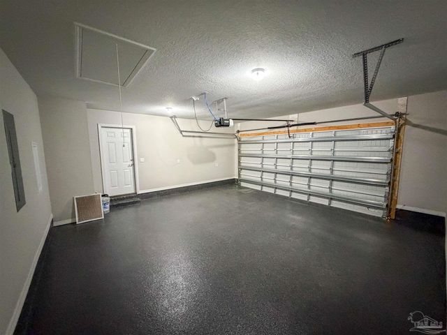 4578 Red Oak Dr, Milton, FL 32583