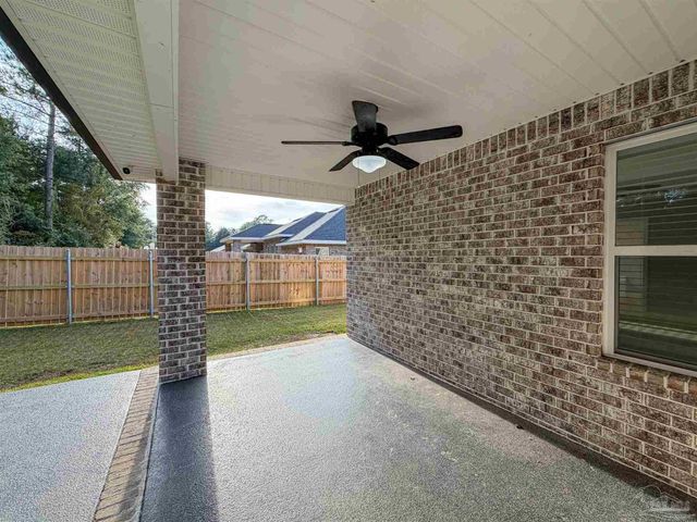 4578 Red Oak Dr, Milton, FL 32583