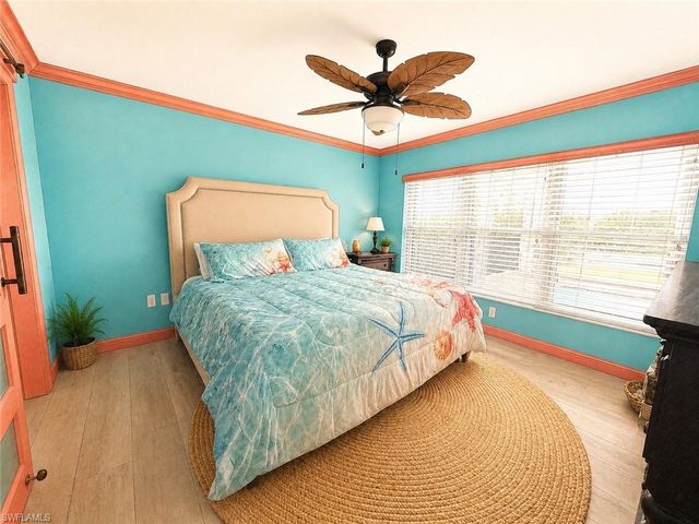 8693 Querce CT, Naples, FL 34114