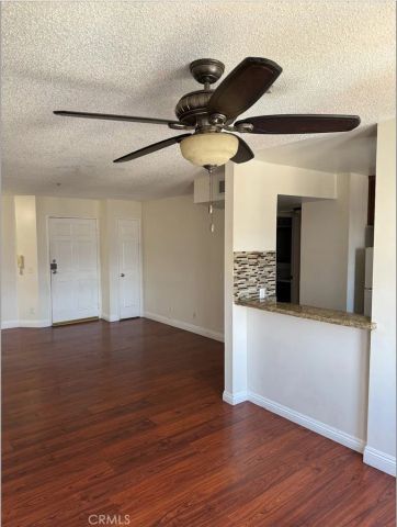 9014 Burnet 201, North Hills, CA 91343