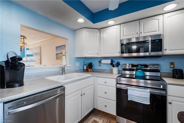 1700 Pine Valley DR 208, Fort Myers, FL 33907