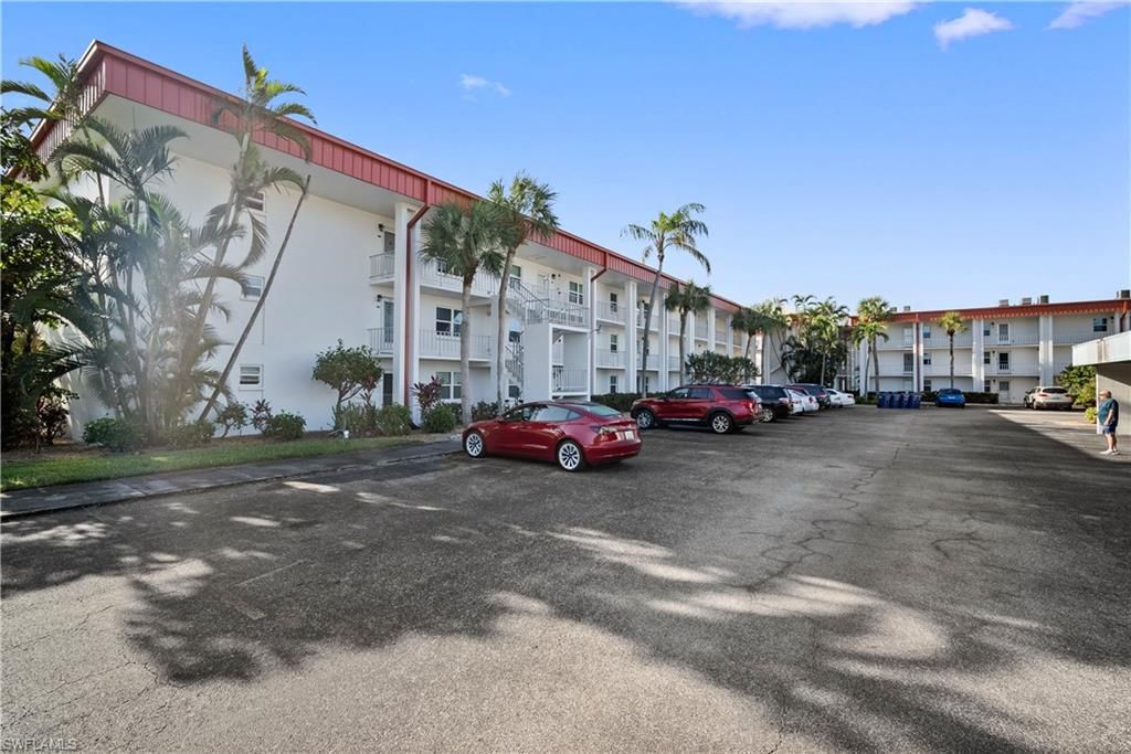 1700 Pine Valley DR 208, Fort Myers, FL 33907