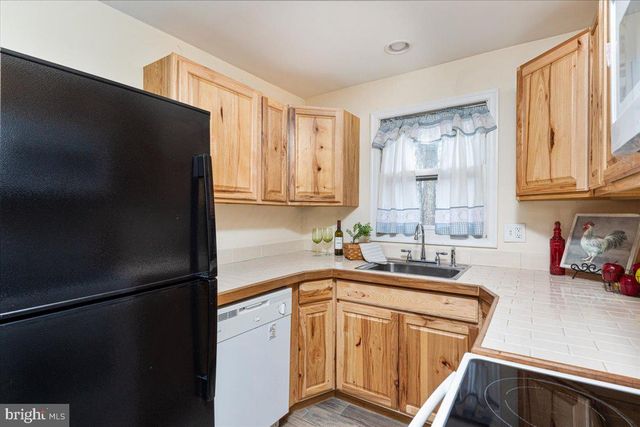 179 PERSIMMON TREE LN, Hedgesville, WV 25427